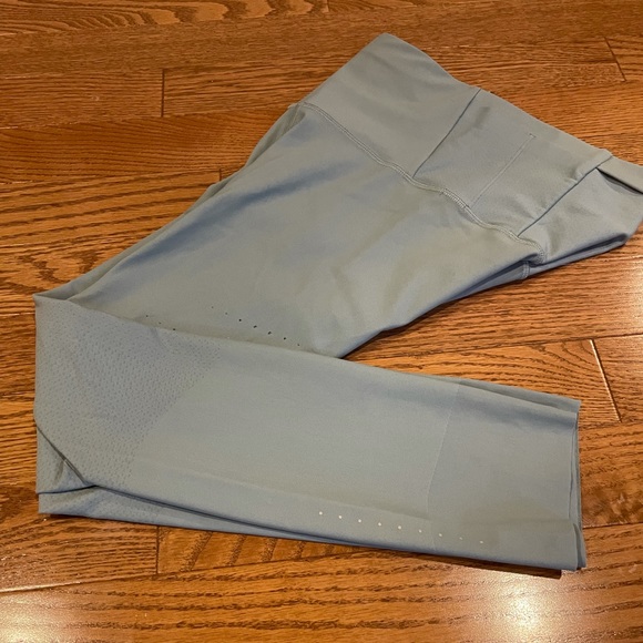 Lululemon Zone In Tights - Picture 2 of 10